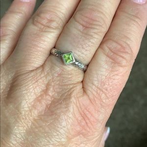 Sterling silver and peridot ring